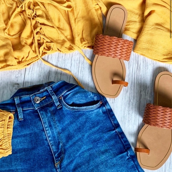 Cognac brown toe ring woven flat slip on sandals - Picture 7 of 7